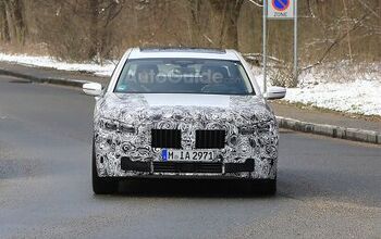 New Spy Photos Reveal More Details on Refreshed BMW 7 Series