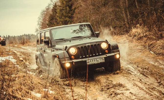 The 5 Best Jeep Wrangler Accessories You Can Buy Right Now