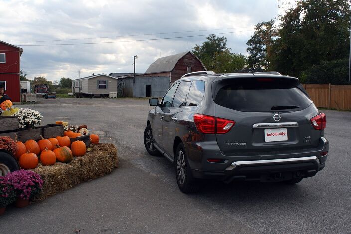 Common Nissan Pathfinder Problems | AutoGuide.com