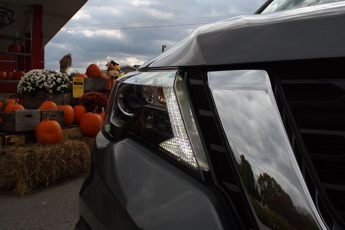 Common Nissan Pathfinder Problems | AutoGuide.com