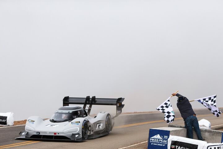 Volkswagen ID R Races to Stunning 7:57.1 Pikes Peak Time