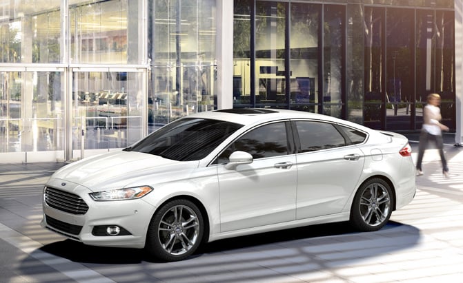 Ford Recalls 550k Fusion and Escape Vehicles for Rollaway Risk