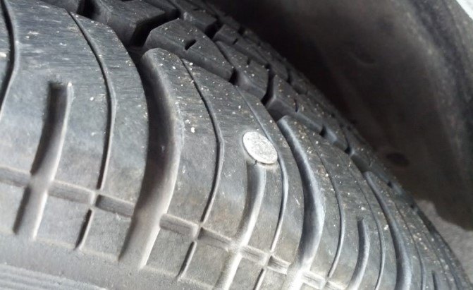 here s why you really shouldn t drive on a flat tire