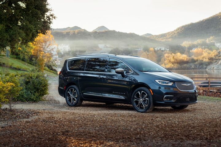 2021 Chrysler Pacifica Adds All-Wheel Drive, More Luxurious Pinnacle Trim