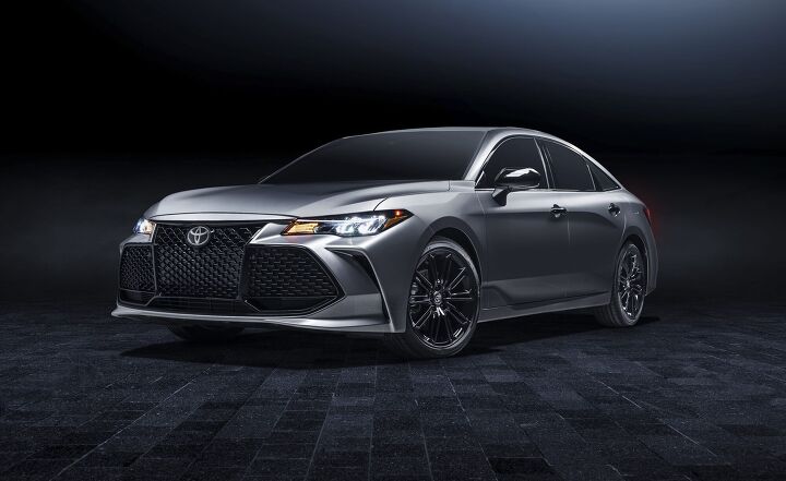 2021 toyota camry gets new trims avalon xle now with awd