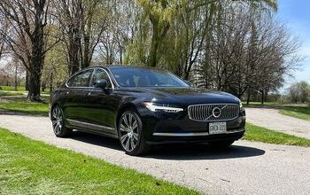 2023 Volvo S90 T8 AWD Recharge Review