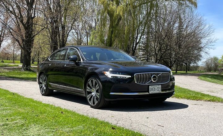 2023 Volvo S90 T8 AWD Recharge Review