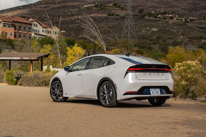 Toyota Prius Review Specs Pricing Features Videos And More Toyota Prius Review Specs Pricing Features Videos And More