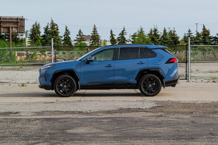 2022 toyota rav4 hybrid se review hooked on a feeling