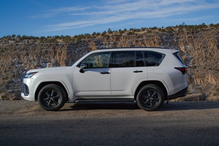 2022 lexus lx600 first drive review comfortably niche