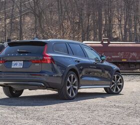 2023 Volvo V60 Cross Country B5 Review | AutoGuide.com