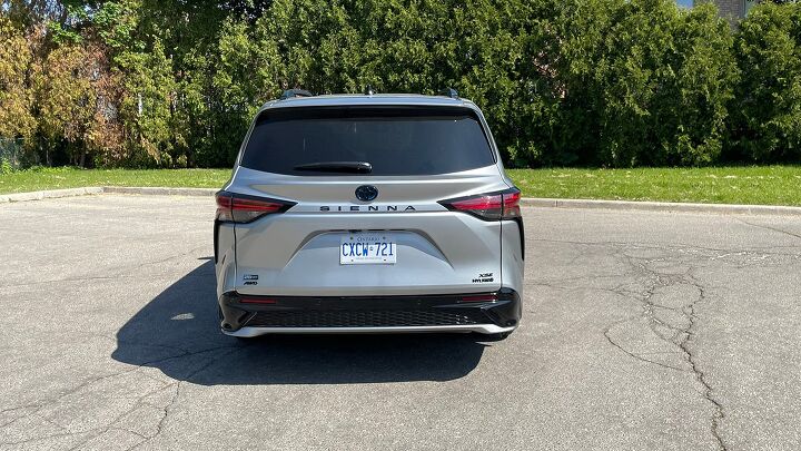 2023 toyota sienna 25th anniversary special edition review