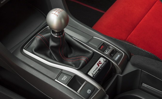 The Last 8 Cars That Only Come With Manual Transmissions