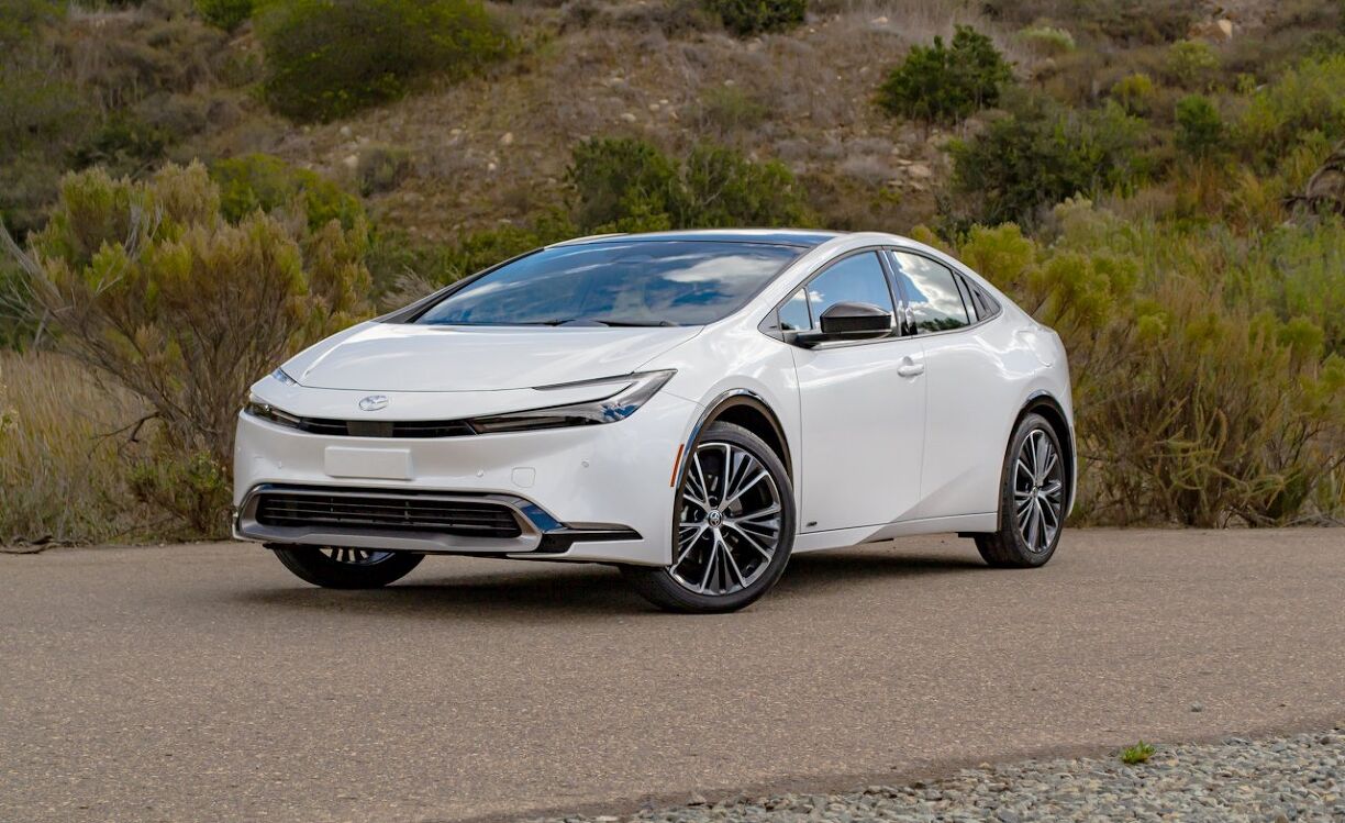 Toyota Prius Review Specs Pricing Features Videos And More Toyota Prius Review Specs Pricing Features Videos And More