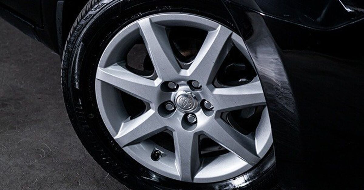 Fuel Efficient Rims Buyer's Guide: The 10 Best Fuel-Efficient Tires and Low Rolling ...