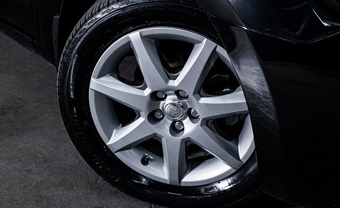 Buyer's Guide: The 10 Best Fuel-Efficient Tires and Low Rolling Resistance Tires