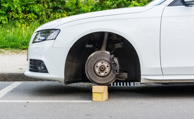 Auto Wheel Locks Top 5 Best Wheel Locks | AutoGuide.com