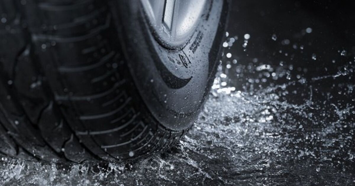 94,000+ Wet Tires Pictures Good wet weather tires