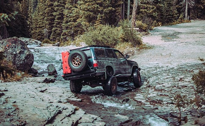 the best toyota 4runner accessories for off roaders