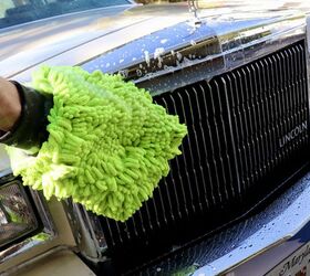 A good car-wash mitt gets into all the nooks and crannies. Photo credit: Bryan Raab Davis / Autoguide.com.