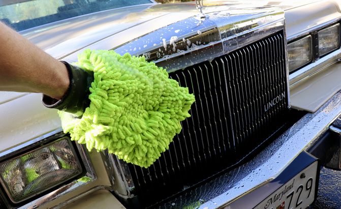 A good car-wash mitt gets into all the nooks and crannies. Photo credit: Bryan Raab Davis / Autoguide.com.