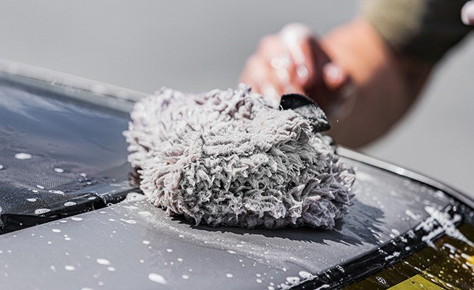 the best car wash mitts for keeping your vehicle looking clean