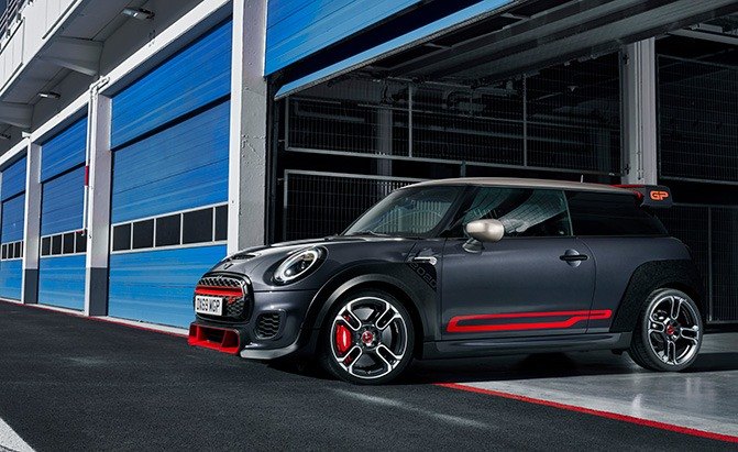 Top 5 Best MINI Cooper Accessories | AutoGuide.com