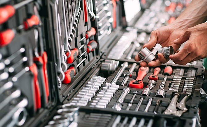the best tool kits needed by every at home mechanic