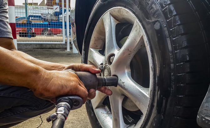 The Complete Guide: How Long Does It Take to Change Oil And Rotate Tires?