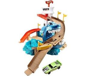Sharkport Showdown is definitely aimed at younger kids. Photo credit: Amazon.com.
