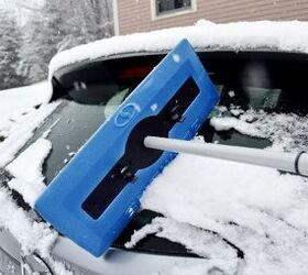 AstroAI 47.2 Inch 2-in-1 Snow Broom and Detachable Ice Scraper