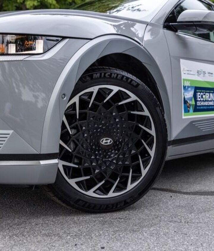 Hyundai Ioniq 5 Vs Ioniq 6 Comparison  AutoGuide.com