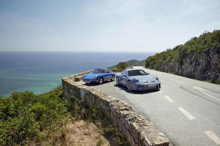 2024 porsche 911 s t is the ultimate 992 for enthusiasts