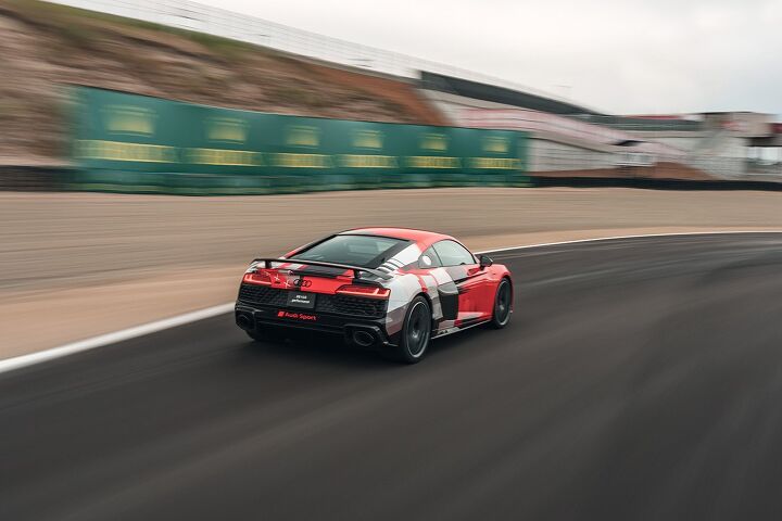 Gallery - Audi R8 Takes Its Last Laps | AutoGuide.com