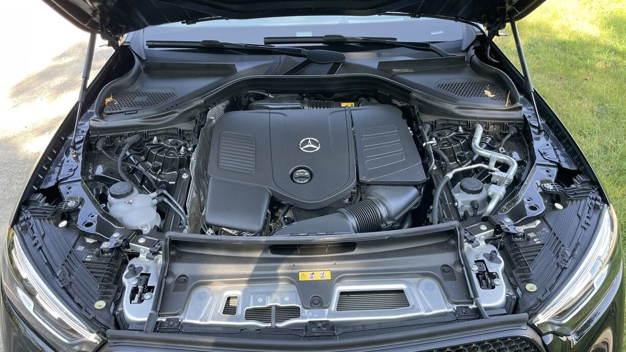 2023 Mercedes-Benz GLC 300 4MATIC Review | AutoGuide.com