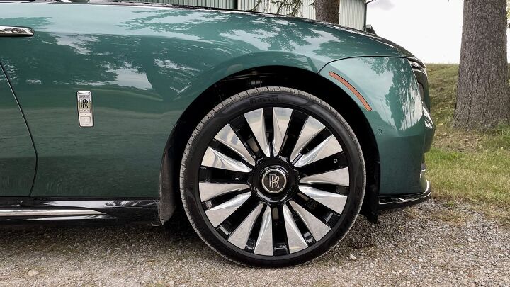 2024 Rolls-Royce Spectre Review: Driving Impressions