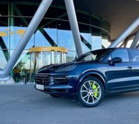 2024 Porsche Cayenne E-Hybrid Review | AutoGuide.com