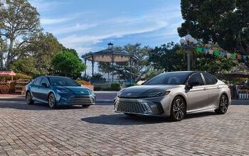 2025 Toyota Camry Revealed: Hands-On With the All-Hybrid Sedan