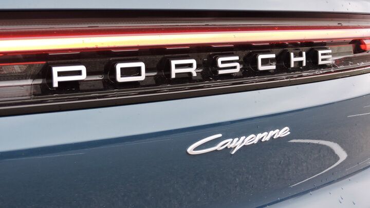 3 things we like about the 2024 porsche cayenne coup and 2 we do not