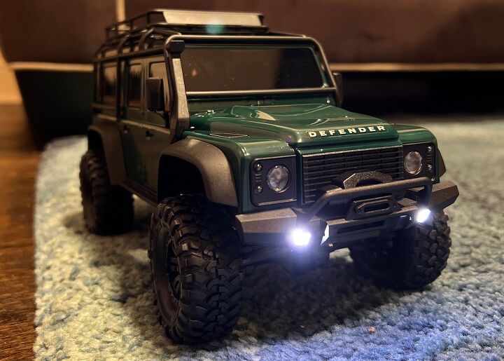 Traxxas TRX-4M Land Rover Defender 1/18 Scale RC Rock Crawler Review ...