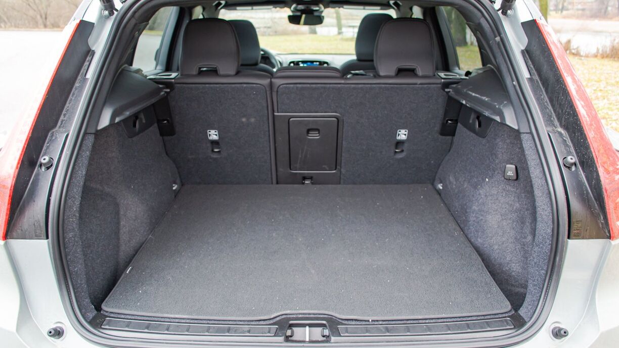 41 Photos of Volvo's First Rear-Drive Car This Century | AutoGuide.com