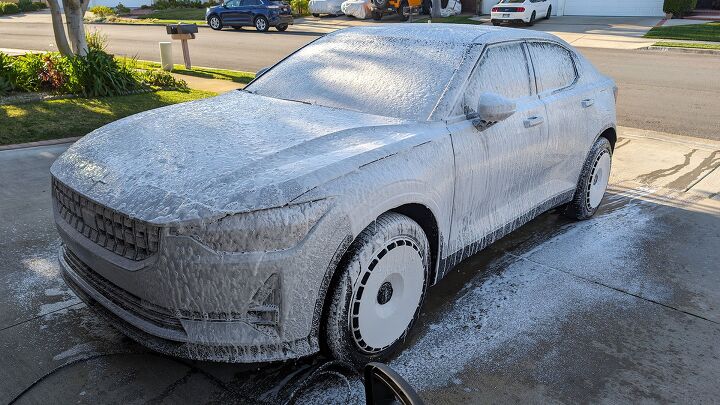 We started by using the HydroSuds Ceramic Car Wash Soap | Photo credit: Jason Siu / AutoGuide.com