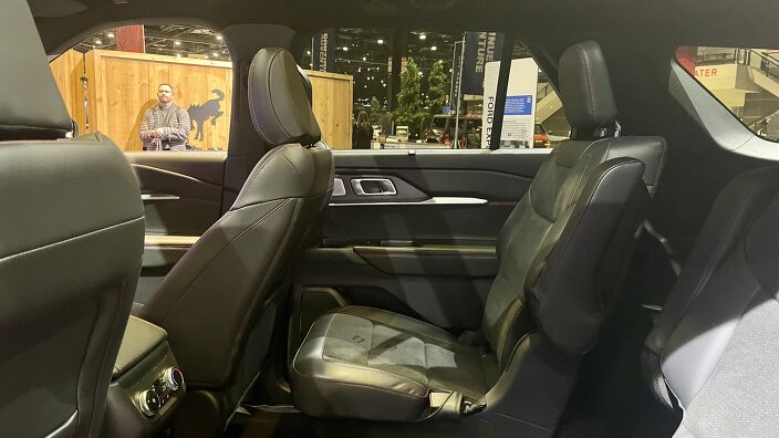 2025 Ford Explorer: Hands on Preview | AutoGuide.com