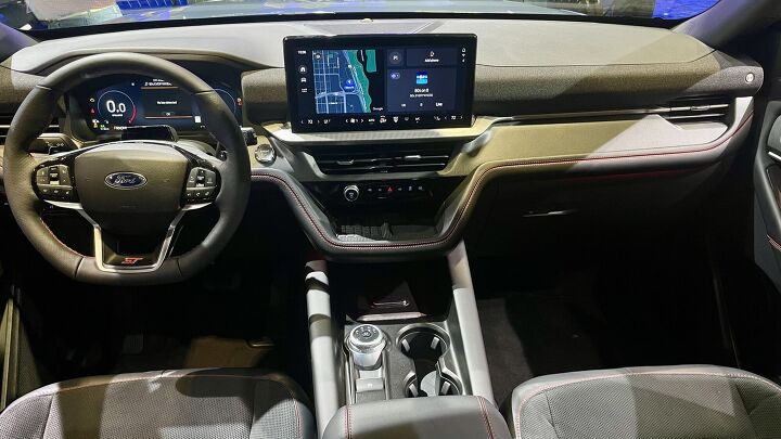 2025 Ford Explorer: Hands on Preview | AutoGuide.com