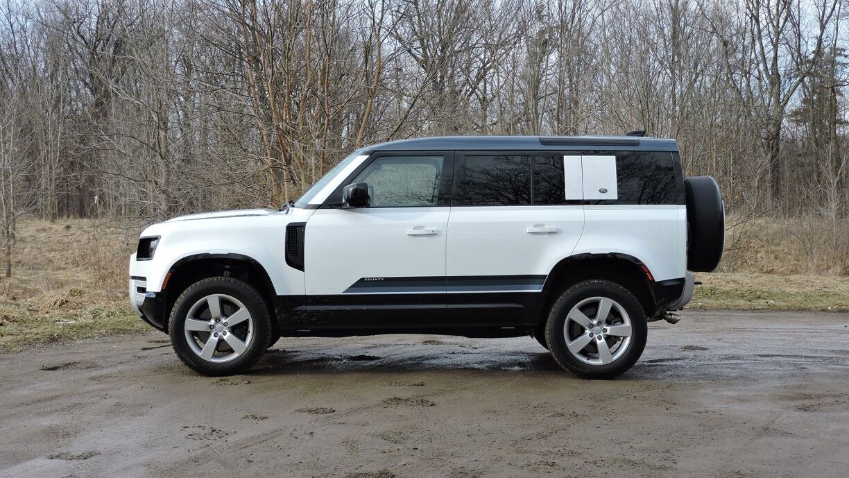 Land Rover Defender Proves Boxy is Beautiful | AutoGuide.com