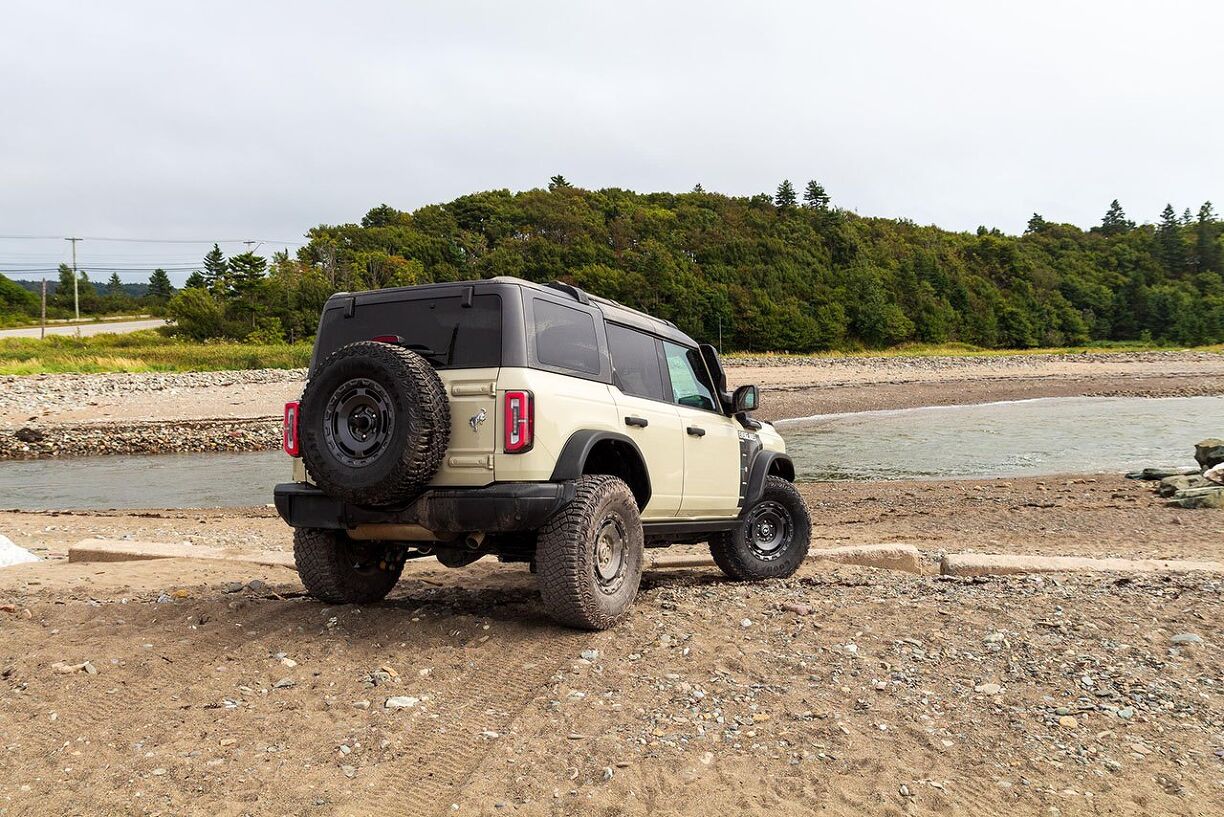 Land Rover Defender Proves Boxy is Beautiful | AutoGuide.com
