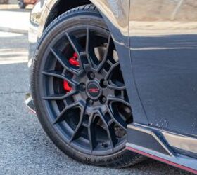 It's hard not to love the aggressive 19-inch wheels adorned with high performance rubber.