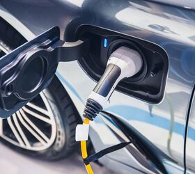 What Really Happens When EV Drivers Charge on the Go?