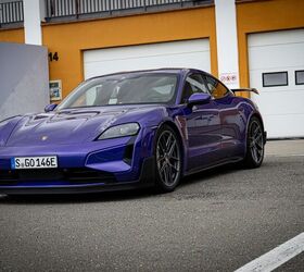 2025 Porsche Taycan Turbo GT Looks Best in Purple