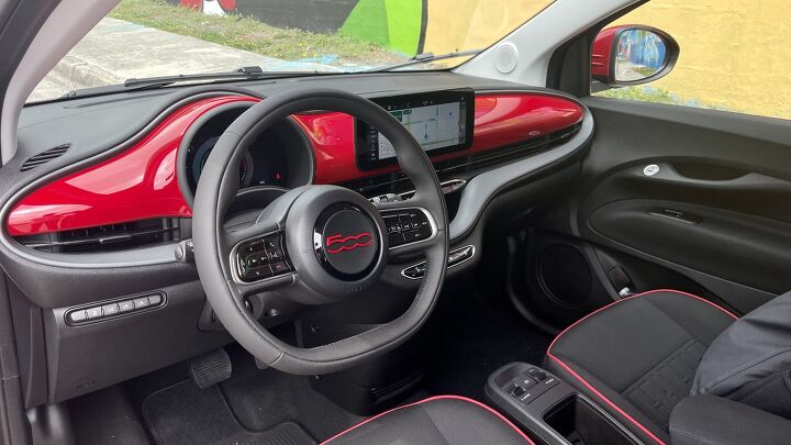 The color-matching dashboard continues on in the new 2024 Fiat 500e.